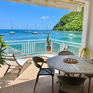 Ti Cabanon. Vue à Deshaies. Deshaies